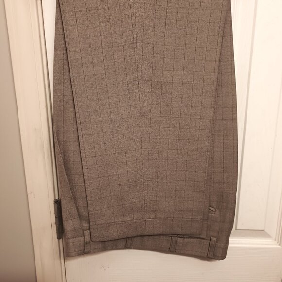 Nino Bosch Men 2 Piece Tan Suit - Picture 13 of 16